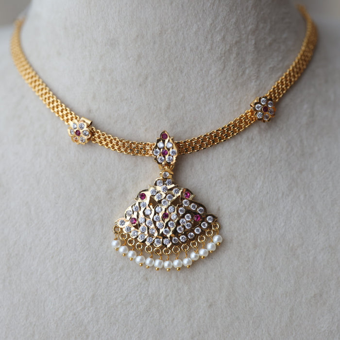 Heritage gold plated ruby white stone short necklace H112