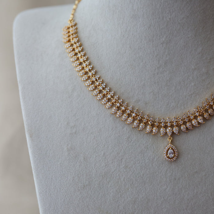Heritage gold plated white stone short necklace with earrings H1923
