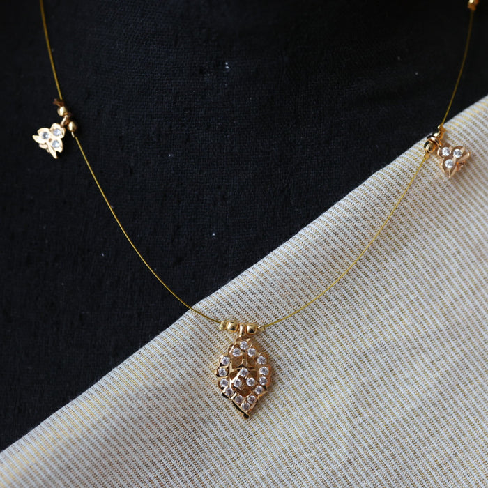 Heritage gold plated invisible white short necklace IN906