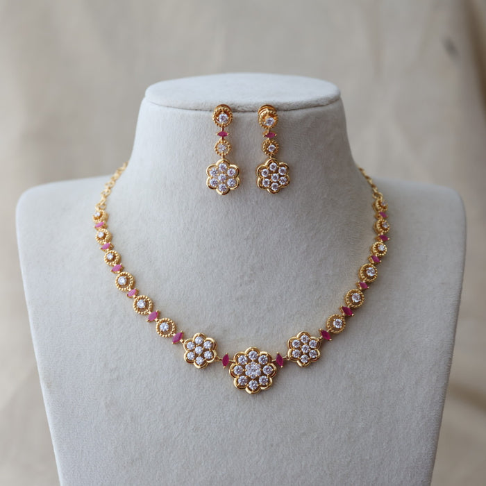 Heritage gold plated ruby white stone short necklace with earrings H27933