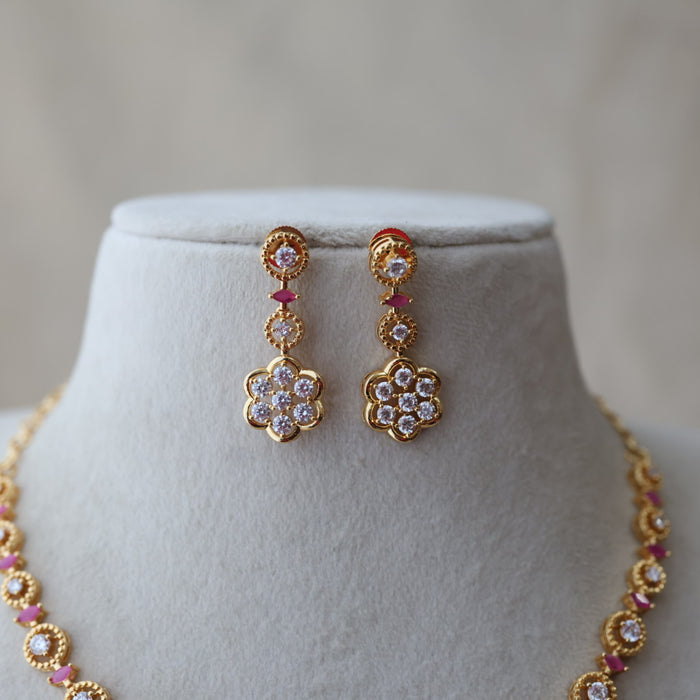 Heritage gold plated ruby white stone short necklace with earrings H27933