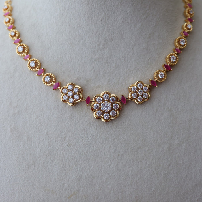 Heritage gold plated ruby white stone short necklace with earrings H27933