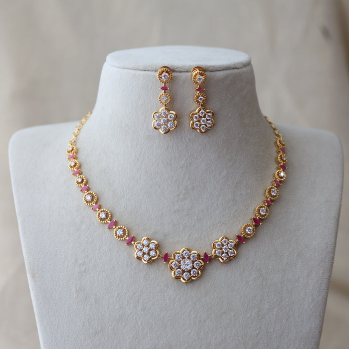 Heritage gold plated ruby white stone short necklace with earrings H27933