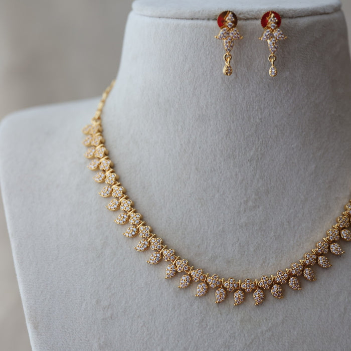 Heritage gold plated white stone mango short necklace with earrings H7393