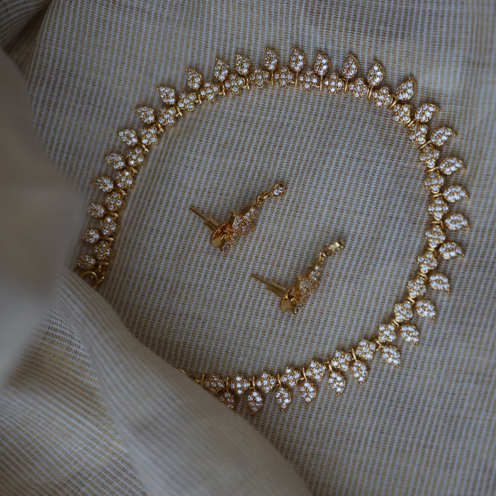 Heritage gold plated white stone mango short necklace with earrings H7393