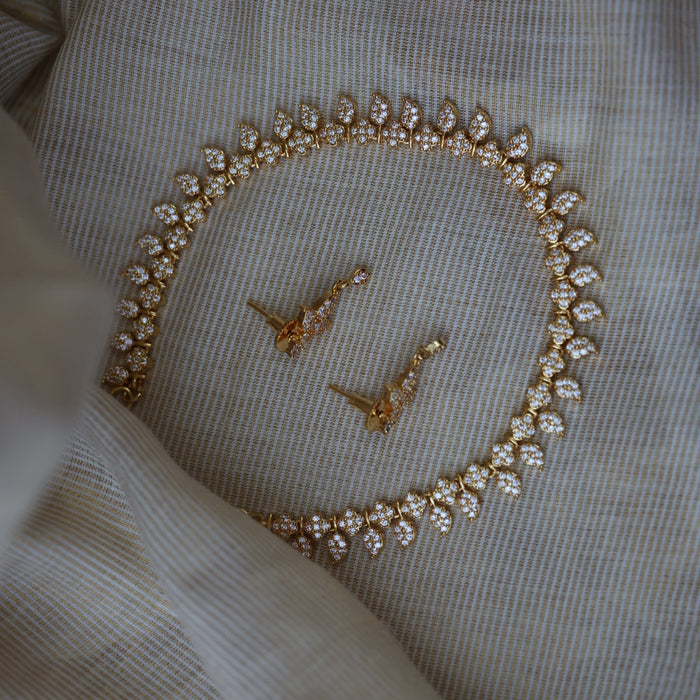 Heritage gold plated white stone mango short necklace with earrings H7393