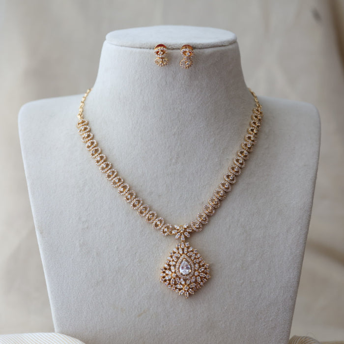 Heritage gold plated white stone short necklace with earrings H27827