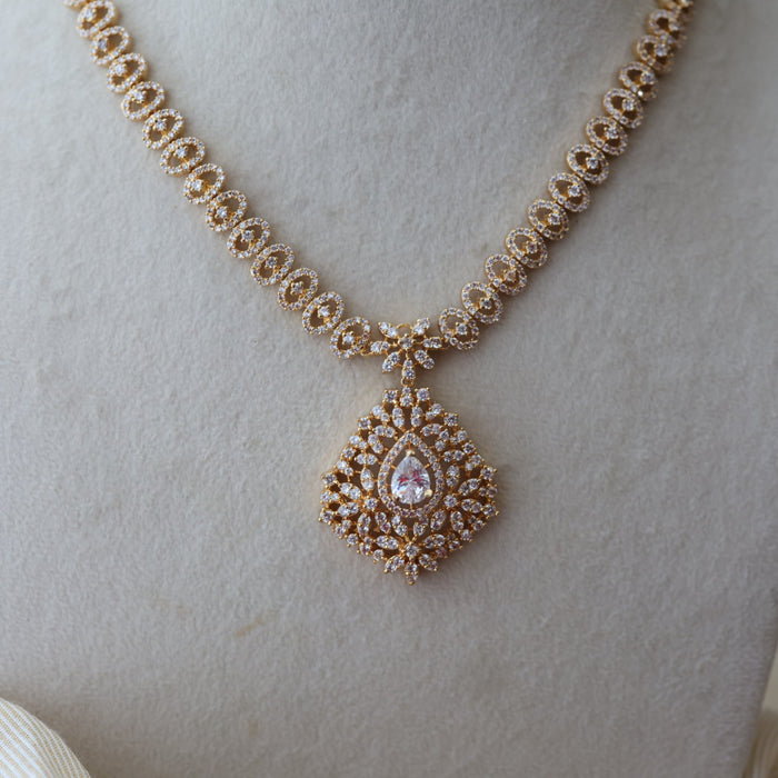 Heritage gold plated white stone short necklace with earrings H27827