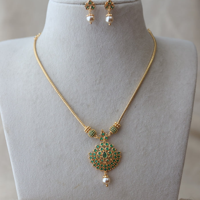 Heritage gold plated green stone short necklace with earrings H6823