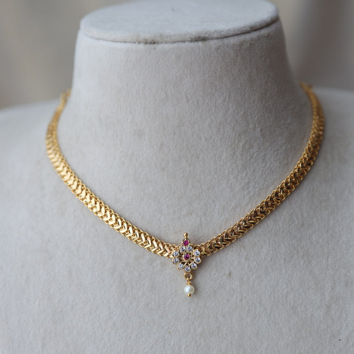 Heritage gold plated ruby white stone short necklace H2011