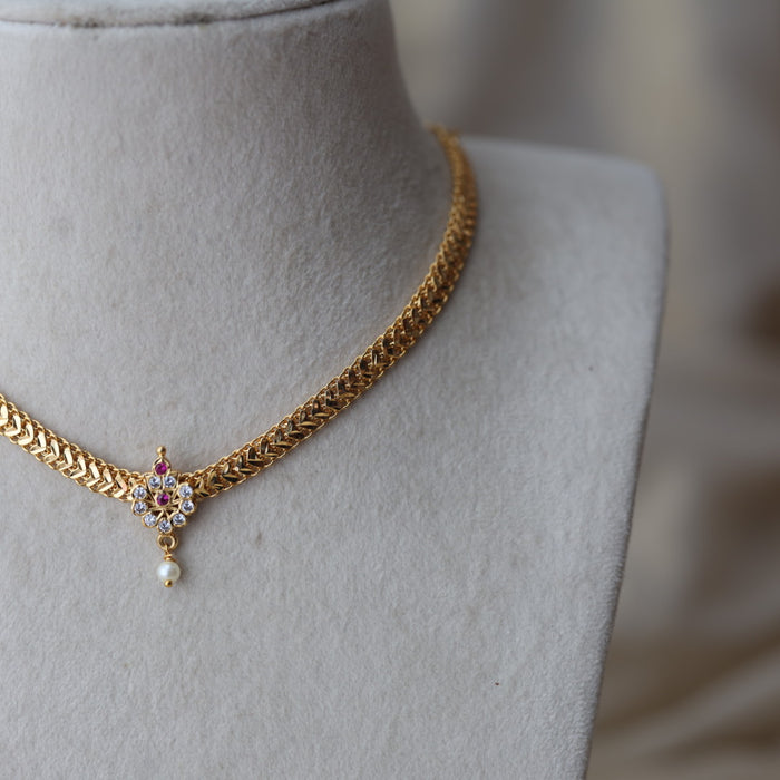 Heritage gold plated ruby white stone short necklace H2011