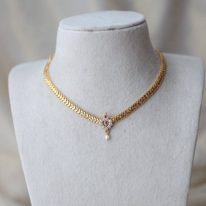 Heritage gold plated ruby white stone short necklace H2011