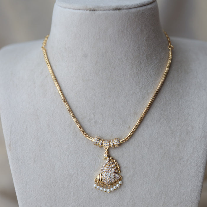 Heritage gold plated white stone short necklace H2097