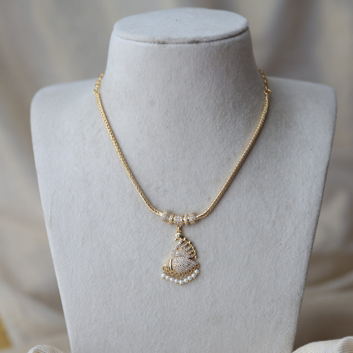 Heritage gold plated white stone short necklace H2097