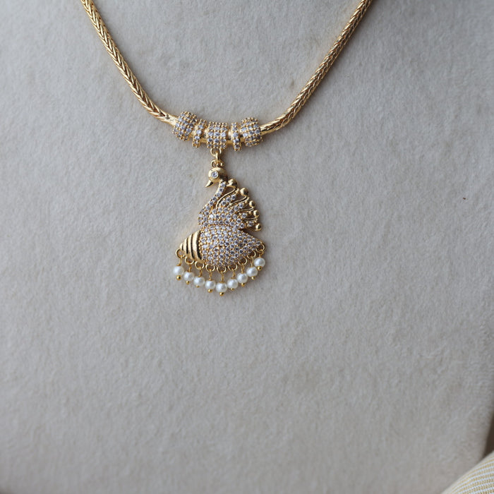Heritage gold plated white stone short necklace H2097