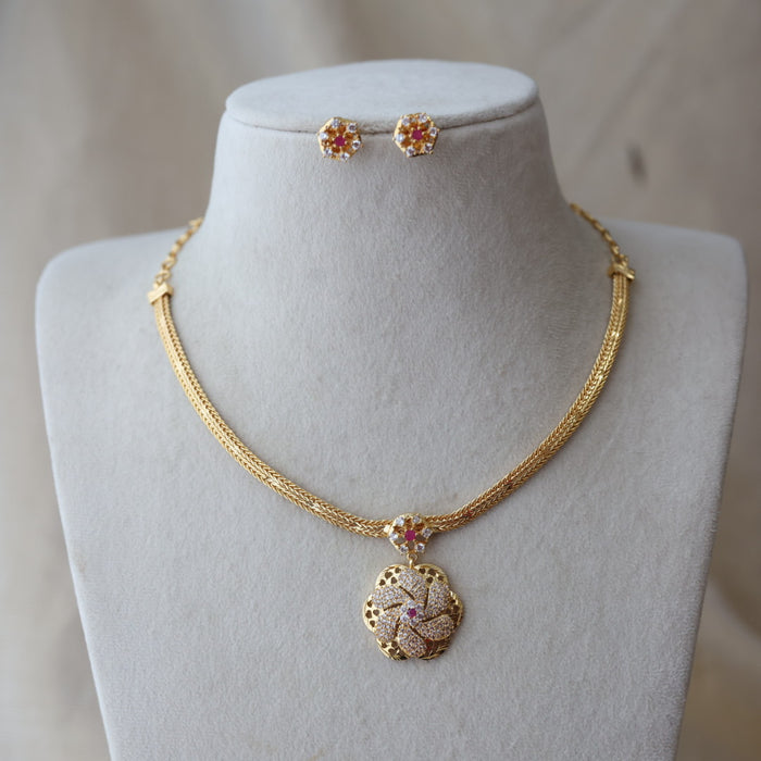 Heritage gold plated ruby white stone short necklace with earrings H7933