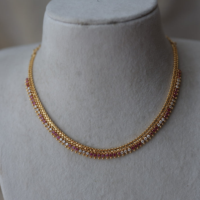 Heritage gold plated ruby white stone short necklace H993