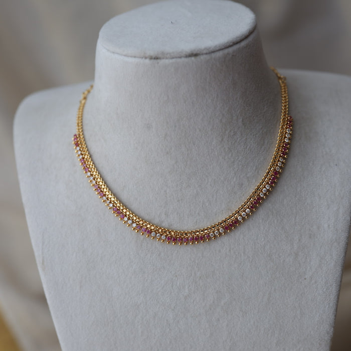 Heritage gold plated ruby white stone short necklace H993