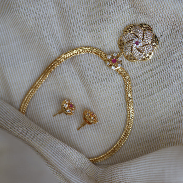 Heritage gold plated ruby white stone short necklace with earrings H7933