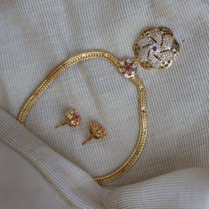 Heritage gold plated ruby white stone short necklace with earrings H7933