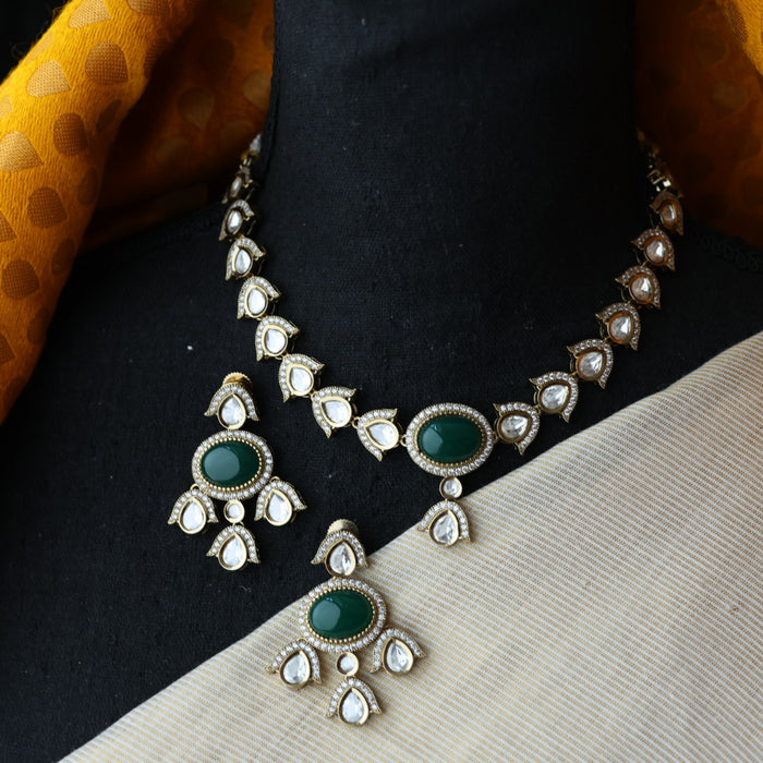 Trendy green stone necklace and earrings TG4234