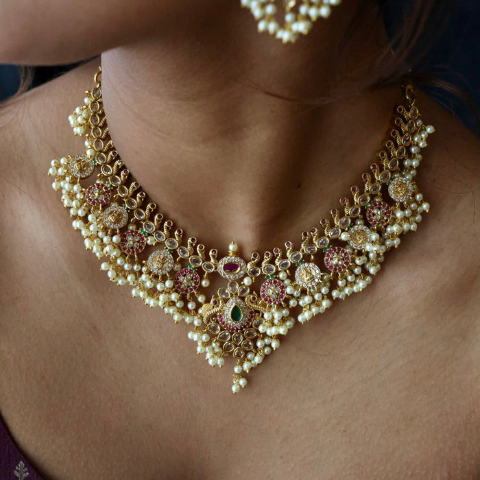 Antique pearl short necklace with earrings S1B16134