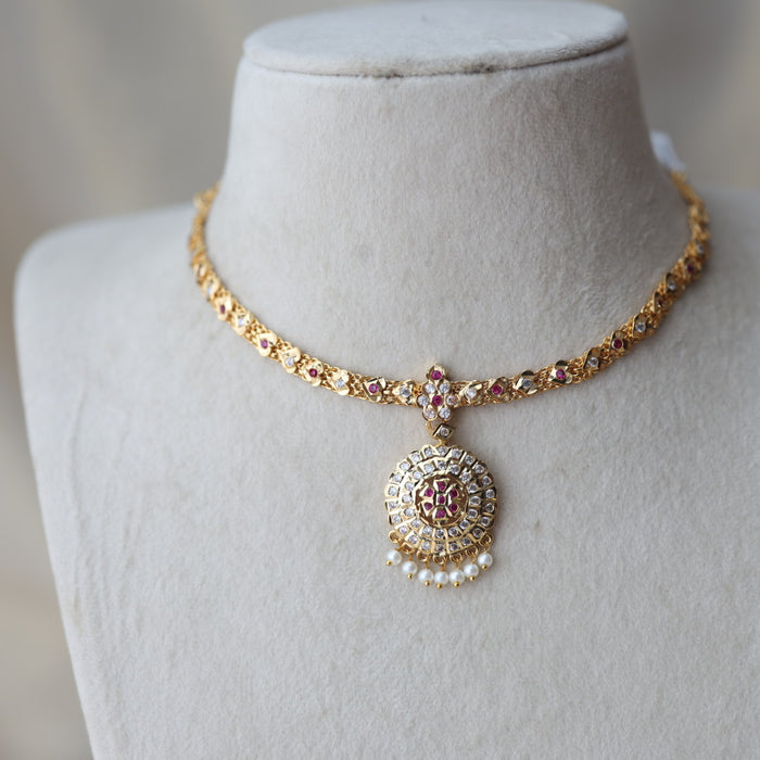 Heritage gold plated ruby white stone short necklace H278