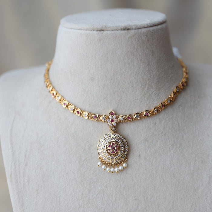 Heritage gold plated ruby white stone short necklace H278