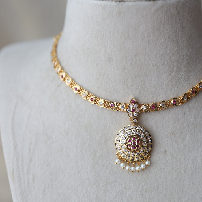 Heritage gold plated ruby white stone short necklace H278