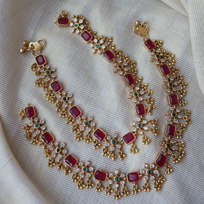 Antique gold traditional ruby white stone anklet HAN00324