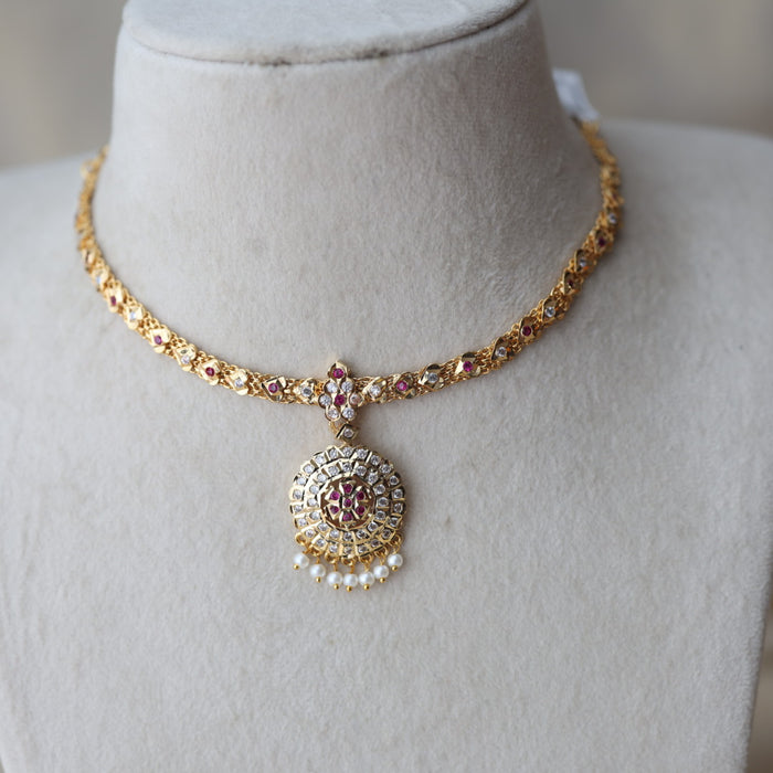 Heritage gold plated ruby white stone short necklace H278
