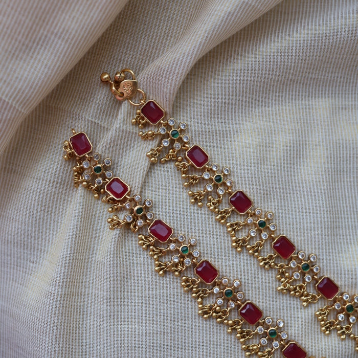 Antique gold traditional ruby white stone anklet HAN00324