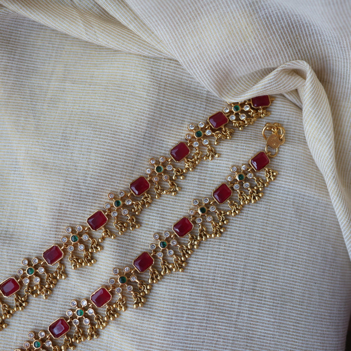 Antique gold traditional ruby white stone anklet HAN00324