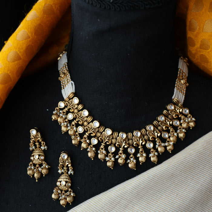 Antique white stone short necklace with earrings SS11350