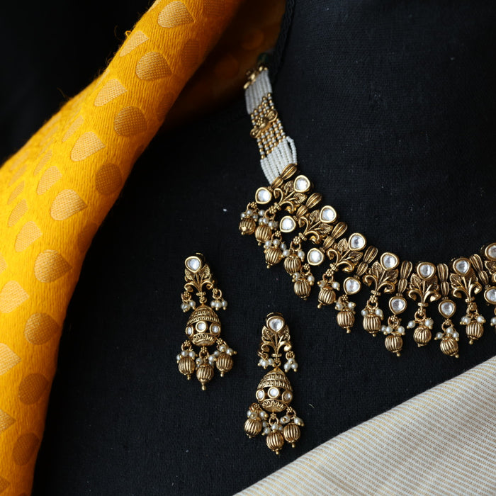 Antique white stone short necklace with earrings SS11350