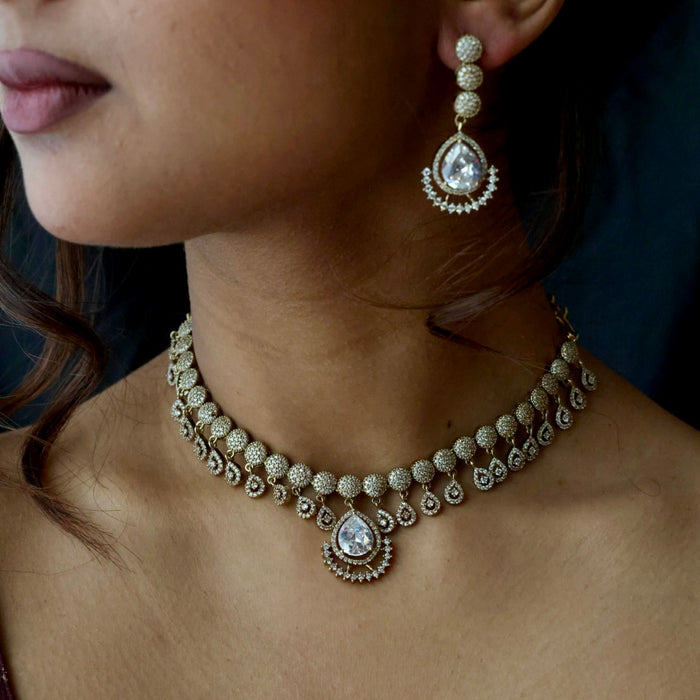 Victorian white stone short necklace with earrings V1056