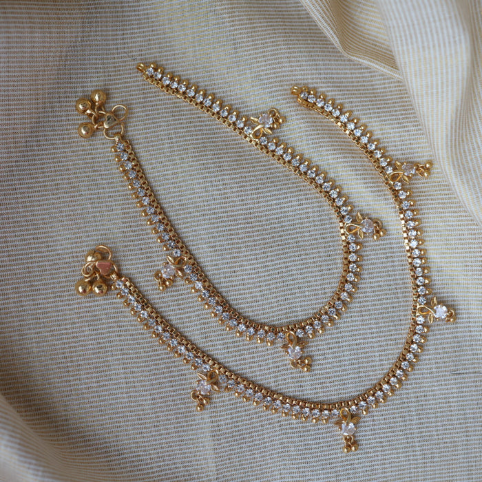 Heritage gold traditional simple white stone anklet HAN39112