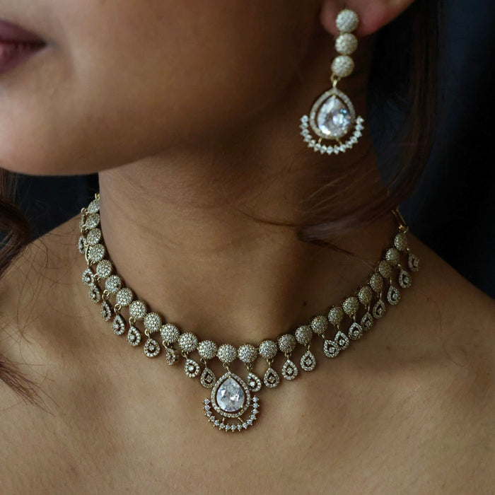 Victorian white stone short necklace with earrings V1056