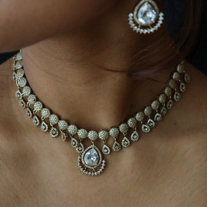 Victorian white stone short necklace with earrings V1056