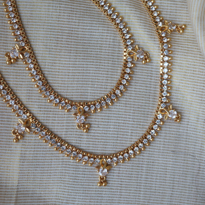 Heritage gold traditional simple white stone anklet HAN39112