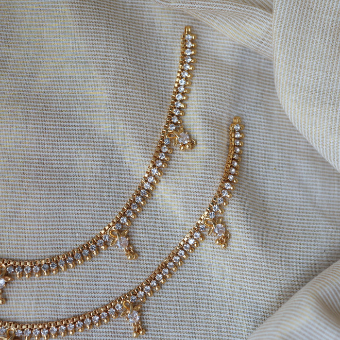 Heritage gold traditional simple white stone anklet HAN39112