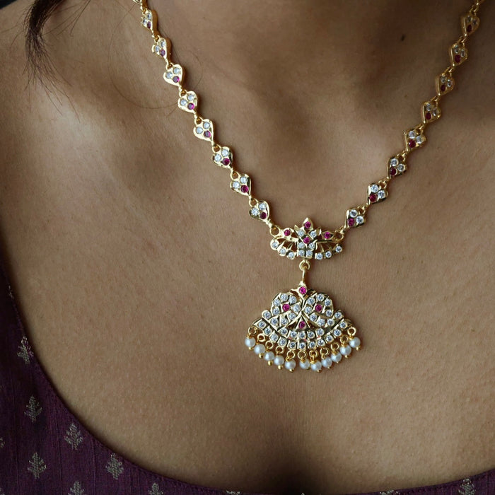 Heritage gold plated ruby white stone short necklace H1192