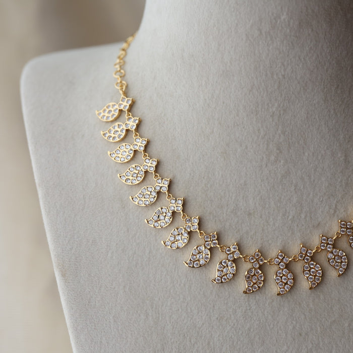 Heritage gold plated white stone mango design short necklace H754