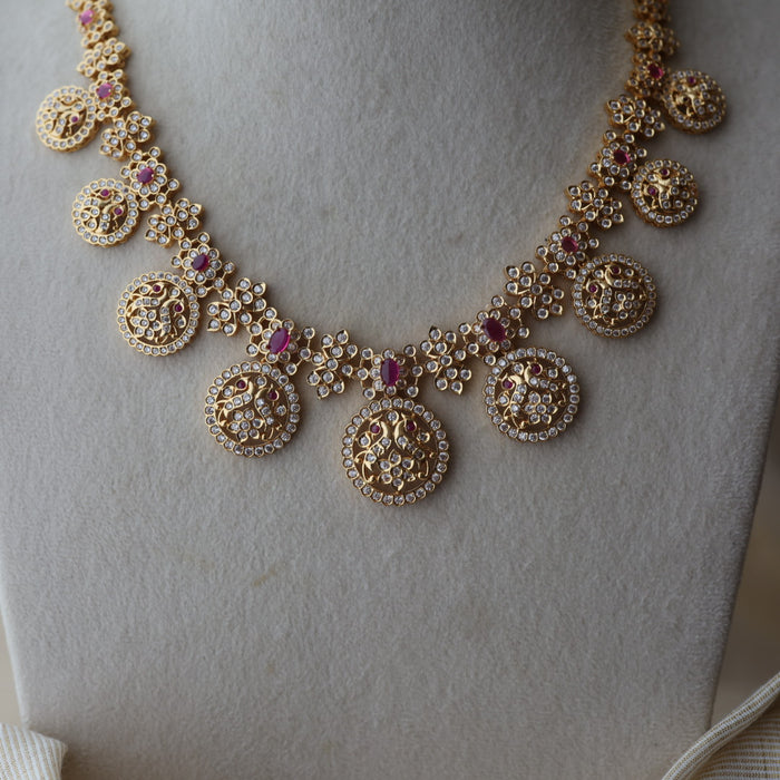 Heritage gold plated white stone coin design short necklace H3344