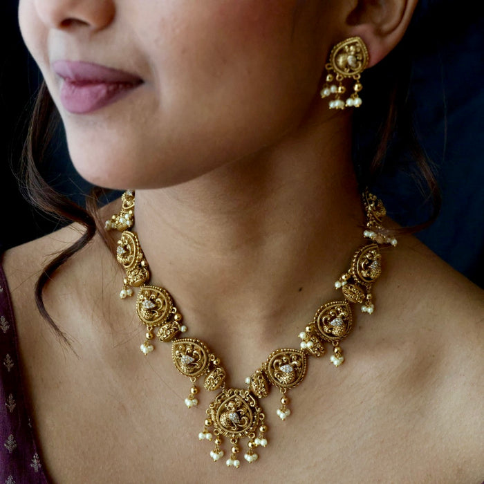 Antique temple design short necklace and earrings S1B13089