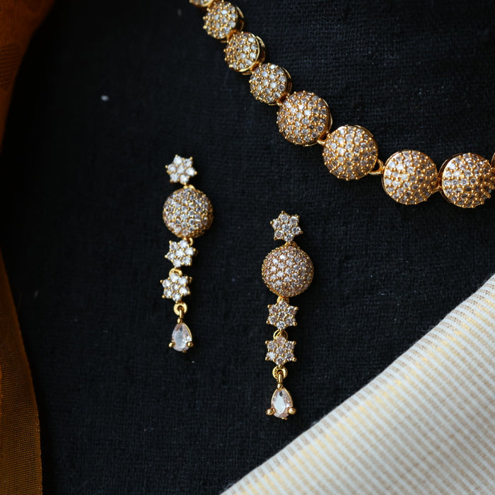 Heritage white stone short necklace with earrings H3992
