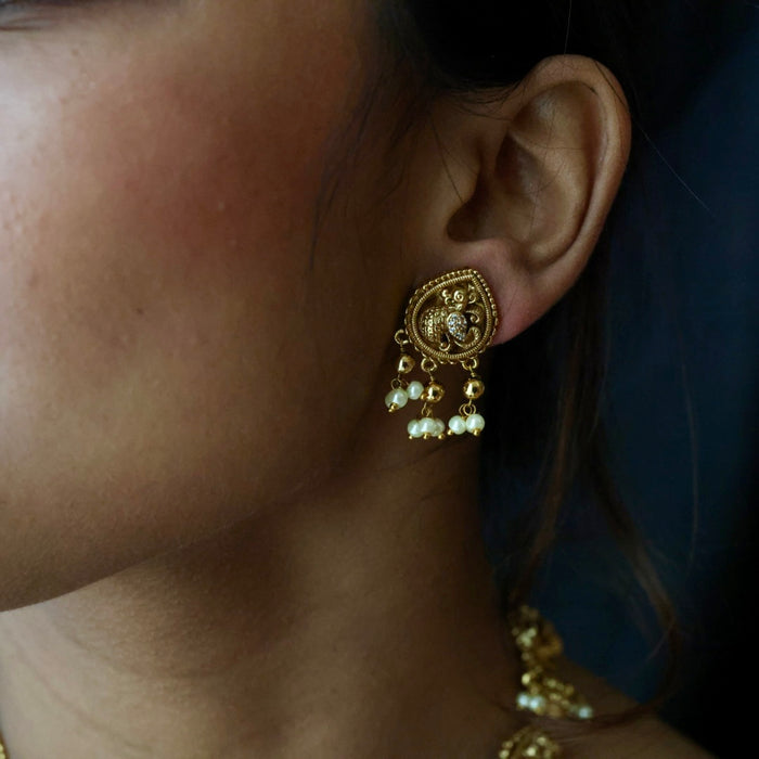 Antique temple design short necklace and earrings S1B13089