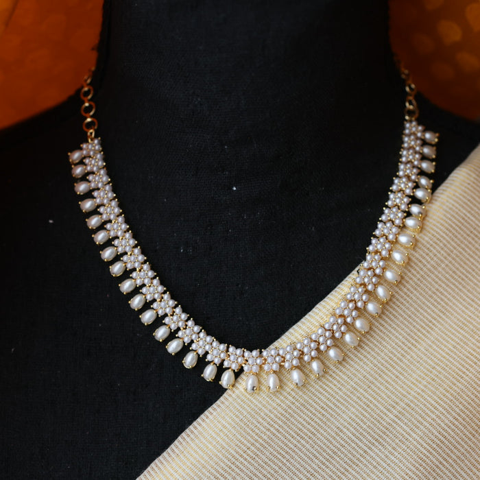Heritage gold plated white pearl short necklace set with earrings H692