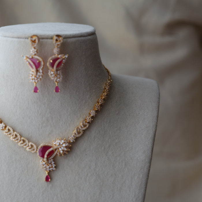 Heritage gold plated ruby white stone short necklace with earrings H7191