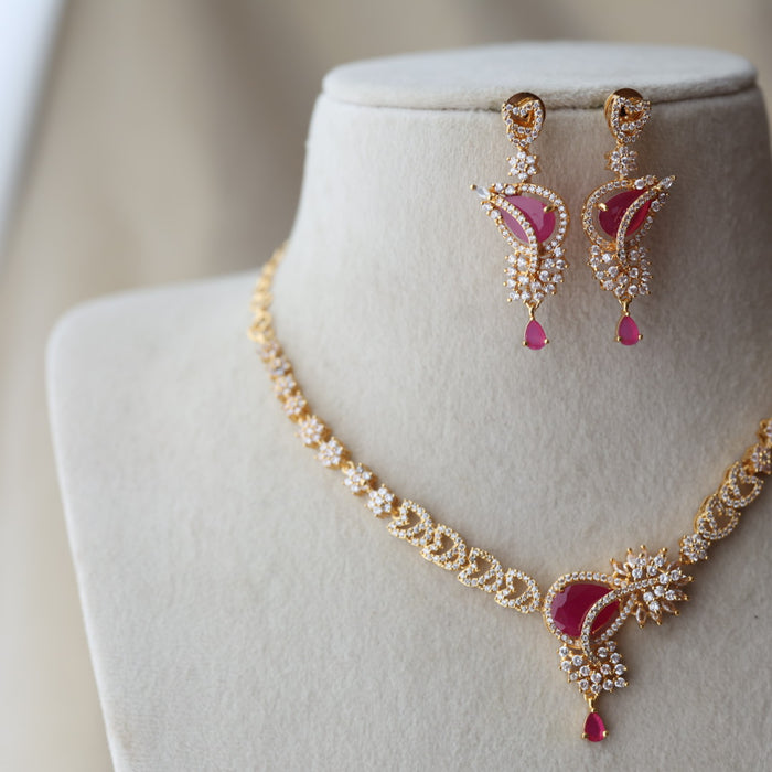 Heritage gold plated ruby white stone short necklace with earrings H7191